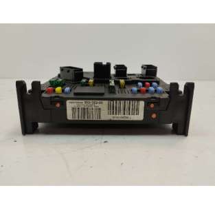 CAJA RELES / FUSIBLES...