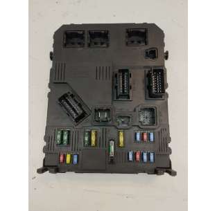 CAJA RELES / FUSIBLES... 2