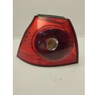 PILOTO TRASERO IZQUIERDO...