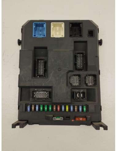 CAJA RELES / FUSIBLES - 823053 /...