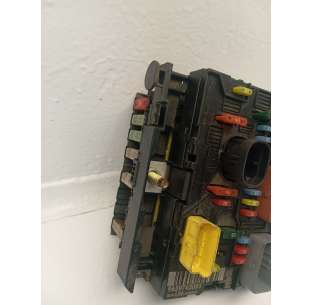 CAJA RELES / FUSIBLES... 2