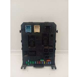 CAJA RELES / FUSIBLES...