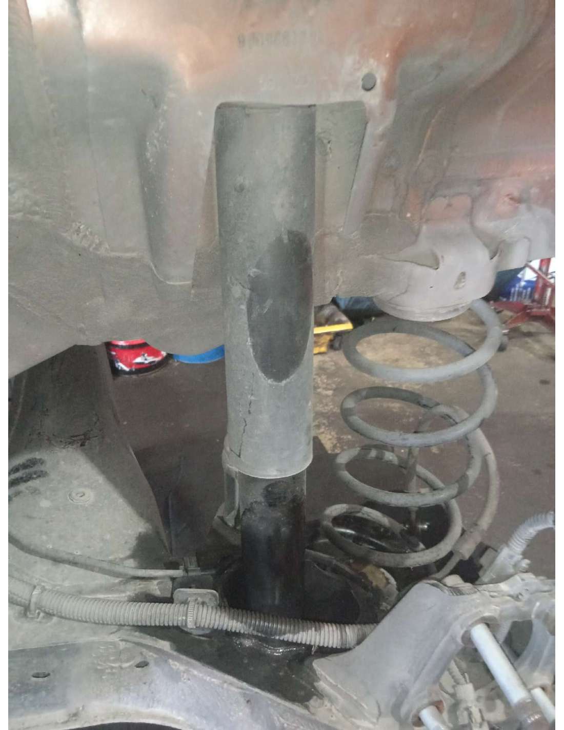 AMORTIGUADOR TRASERO IZQUIERDO... AMORTIGUADOR TRASERO IZQUIERDO...