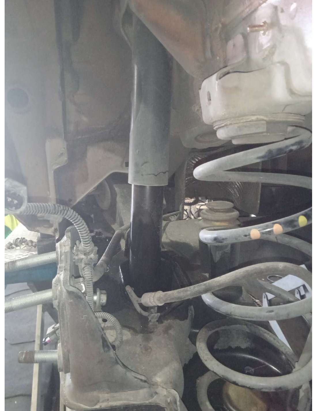 AMORTIGUADOR TRASERO IZQUIERDO... AMORTIGUADOR TRASERO IZQUIERDO...