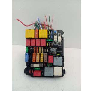 CAJA RELES / FUSIBLES...