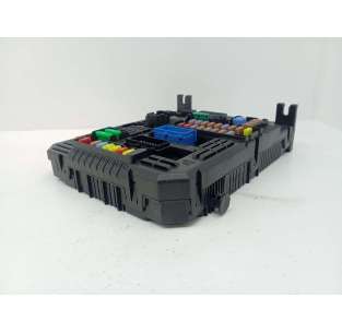 CAJA RELES / FUSIBLES... 2