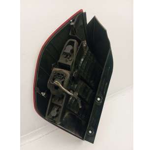 PILOTO TRASERO DERECHO -... 2