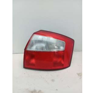 PILOTO TRASERO DERECHO -...