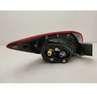 PILOTO TRASERO DERECHO... 2