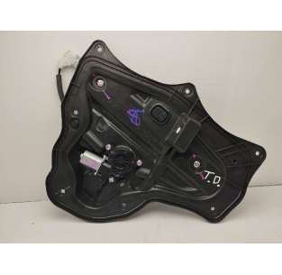 ELEVALUNAS TRASERO DERECHO...