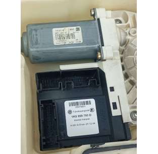 ELEVALUNAS DELANTERO...