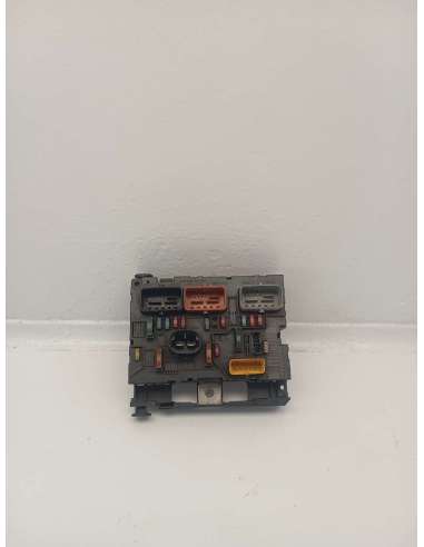 CAJA RELES / FUSIBLES CITROEN C4...