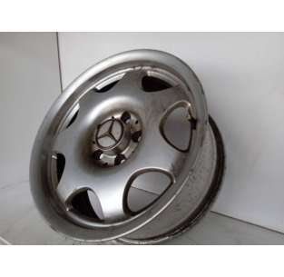 LLANTA MERCEDES-BENZ CLASE... 2