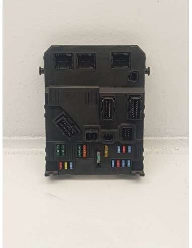 CAJA RELES / FUSIBLES - 824814 /...