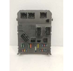 CAJA RELES / FUSIBLES...