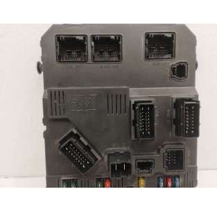 CAJA RELES / FUSIBLES... 2