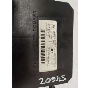 CAJA RELES / FUSIBLES... 2