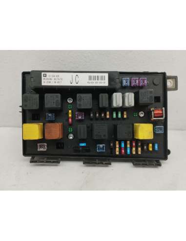 CAJA RELES / FUSIBLES OPEL ASTRA H...