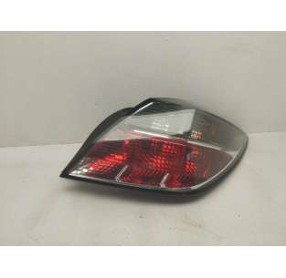 PILOTO TRASERO DERECHO OPEL...