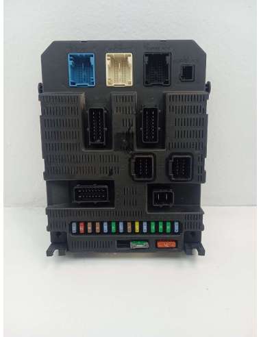 CAJA RELES / FUSIBLES - 825810 /...