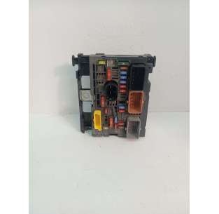 CAJA RELES / FUSIBLES...