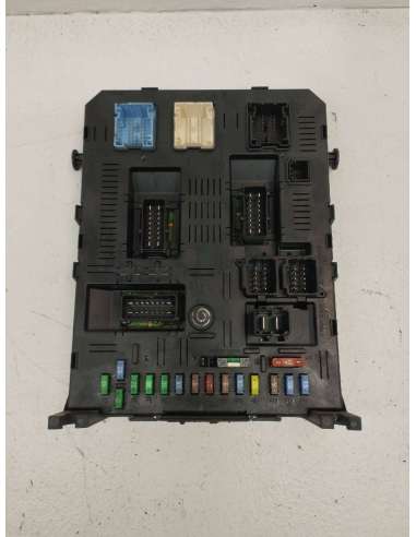 CAJA RELES / FUSIBLES - 826083 /...