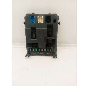 CAJA RELES / FUSIBLES...