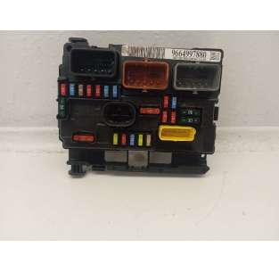 CAJA RELES / FUSIBLES...