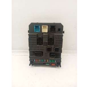 CAJA RELES / FUSIBLES...