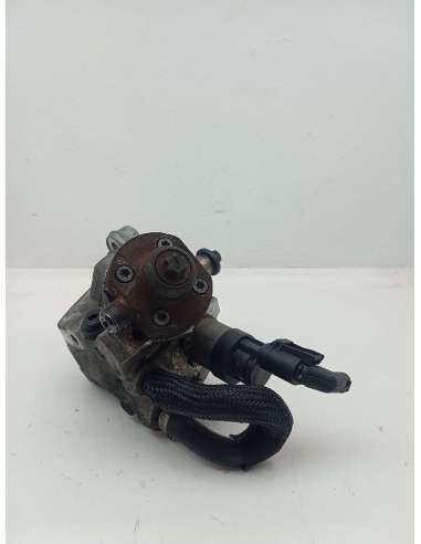 BOMBA INYECCION BMW SERIE 1 BERLINA...