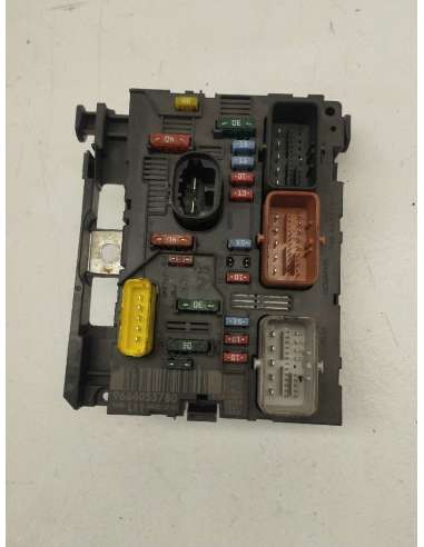 CAJA RELES / FUSIBLES PEUGEOT 307...
