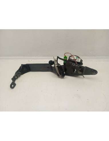 CINTURON SEGURIDAD TRASERO DERECHO...