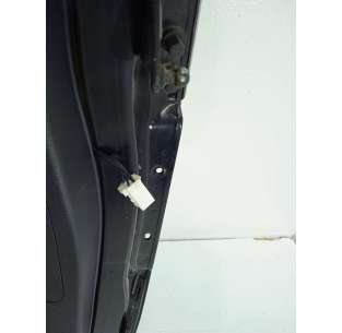 PORTON TRASERO KIA CARENS... 2