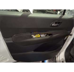 GUARNECIDO PUERTA DELANTERA...