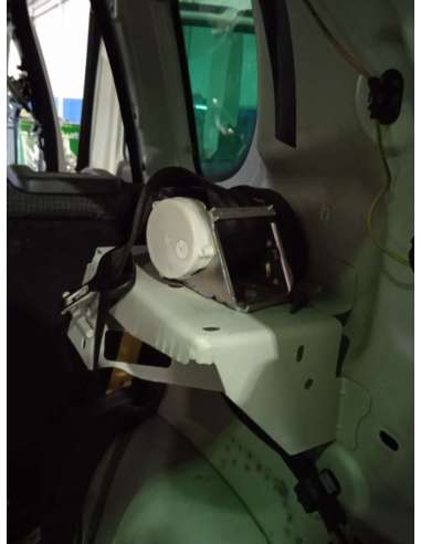 CINTURON SEGURIDAD TRASERO DERECHO -...