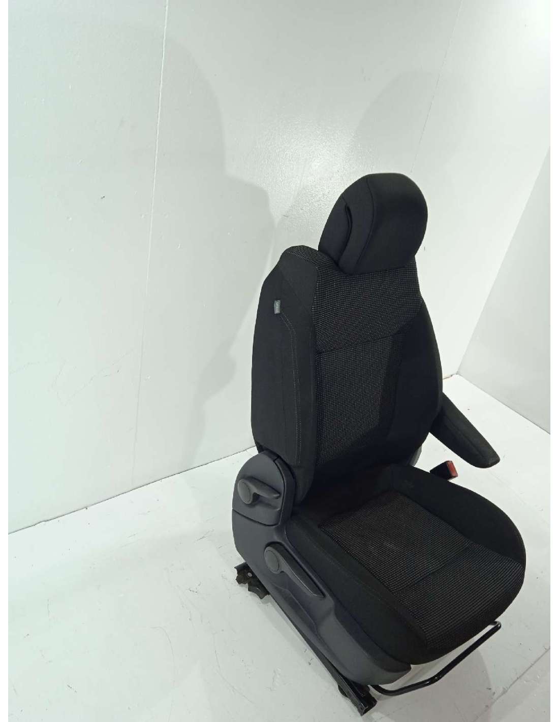 ASIENTO DELANTERO DERECHO PEUGEOT... ASIENTO DELANTERO DERECHO PEUGEOT...