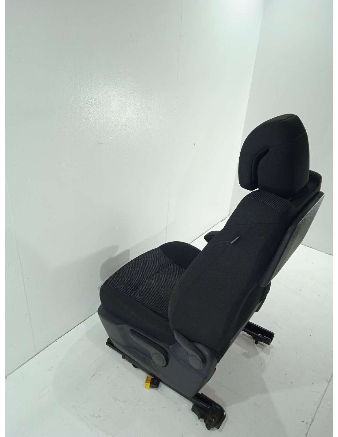 ASIENTO DELANTERO IZQUIERDO PEUGEOT... ASIENTO DELANTERO IZQUIERDO PEUGEOT...