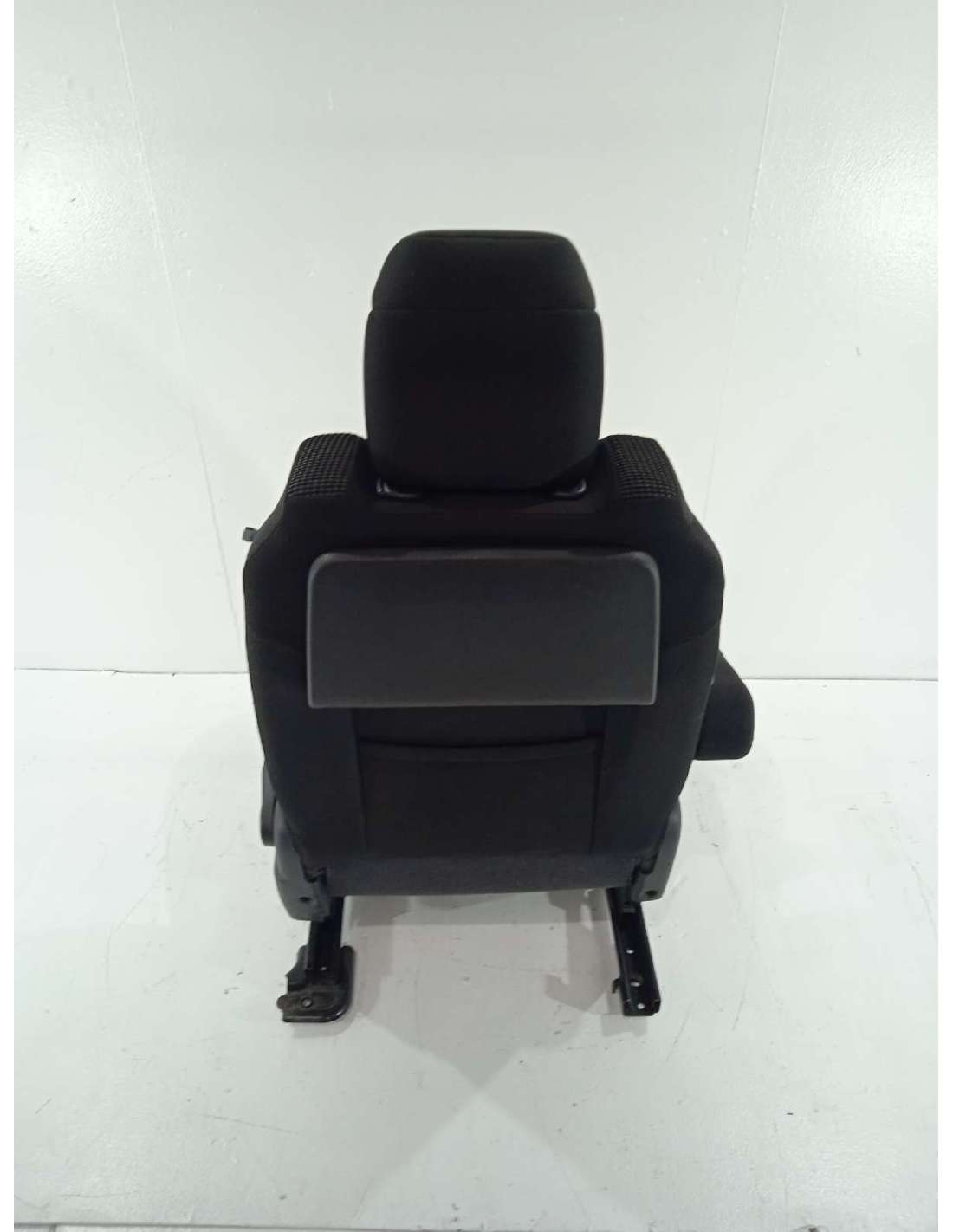 ASIENTO DELANTERO IZQUIERDO PEUGEOT... ASIENTO DELANTERO IZQUIERDO PEUGEOT...