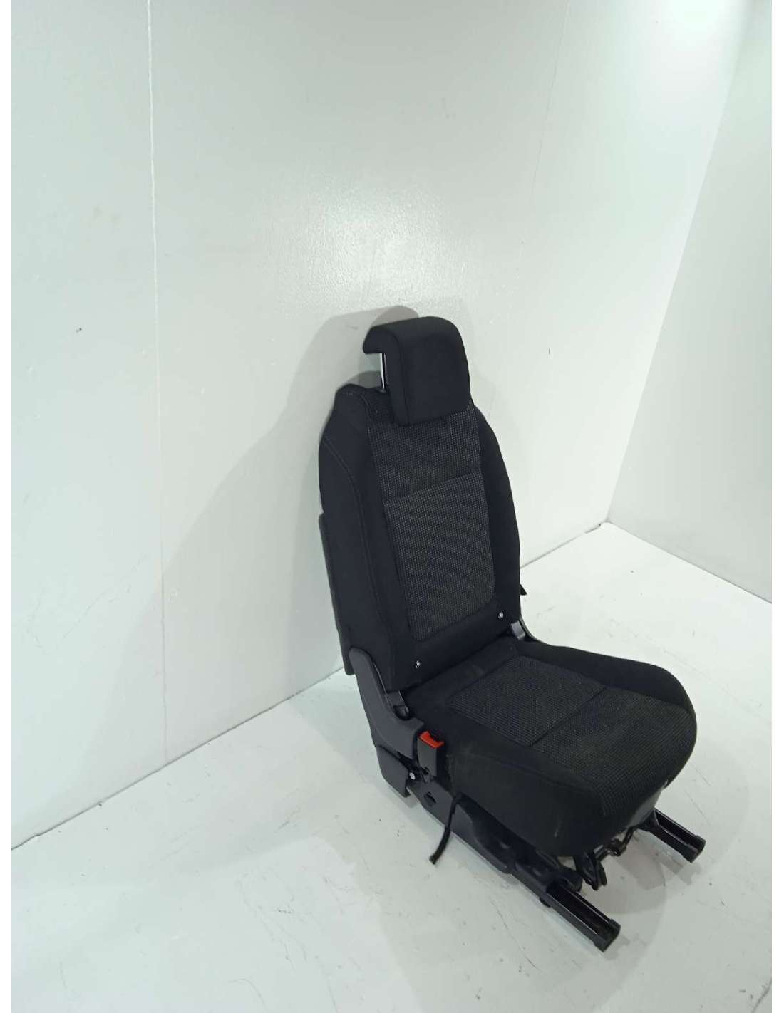 ASIENTOS TRASERO DERECHO PEUGEOT 5008... ASIENTOS TRASERO DERECHO PEUGEOT 5008...