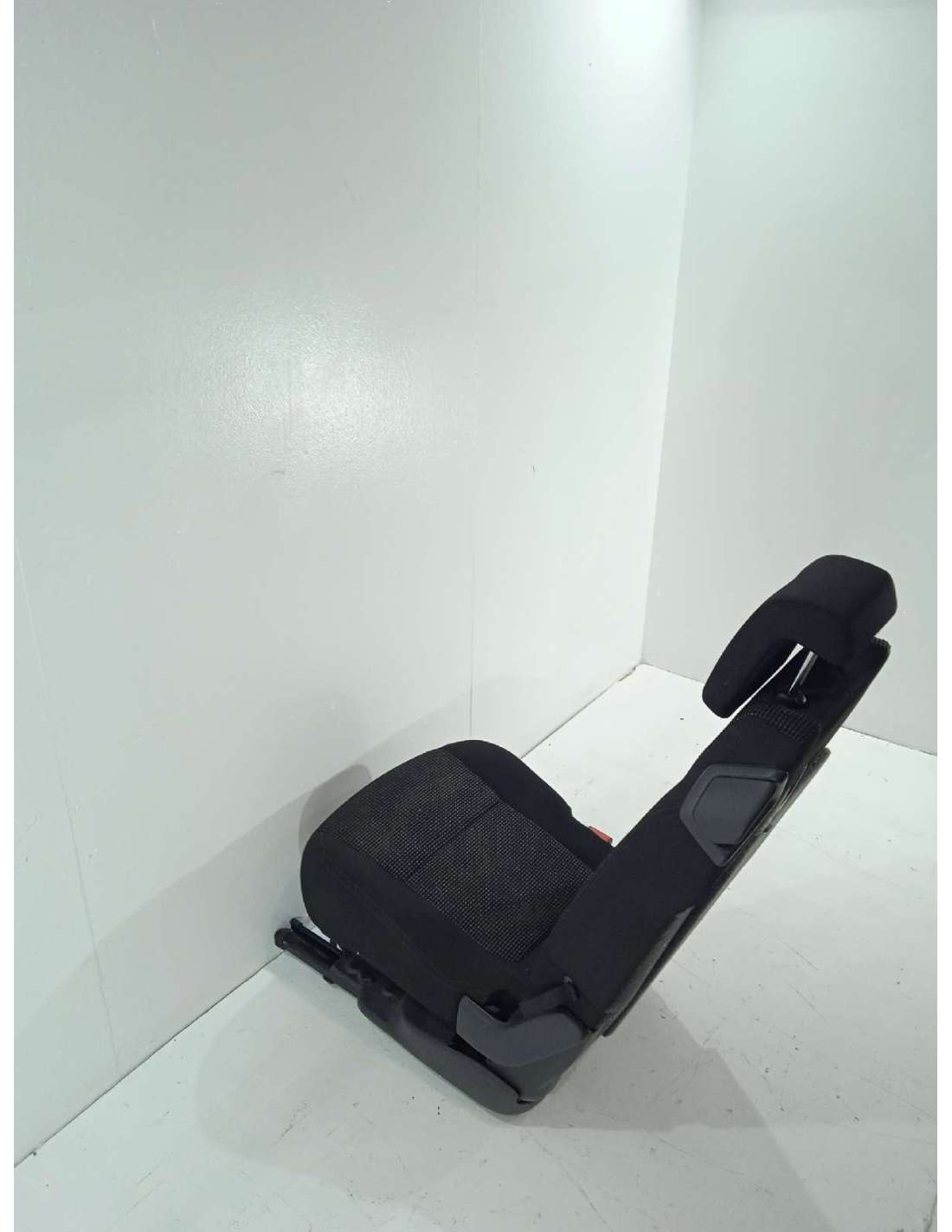 ASIENTOS TRASERO DERECHO PEUGEOT 5008... ASIENTOS TRASERO DERECHO PEUGEOT 5008...