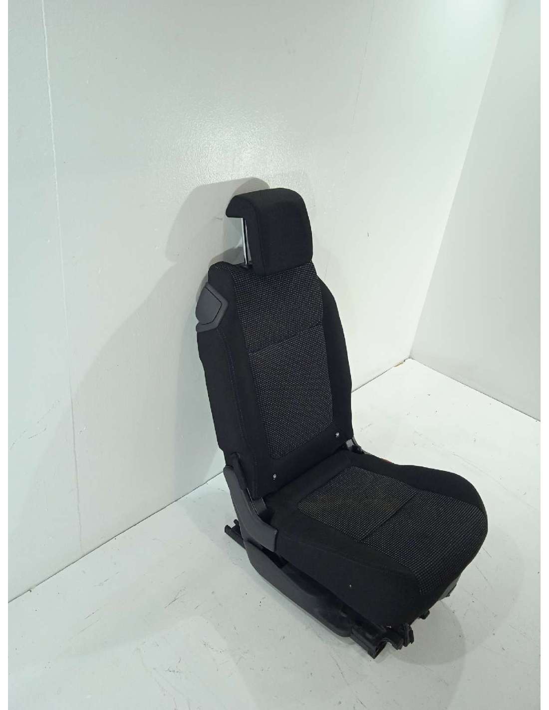 ASIENTOS TRASERO IZQUIERDO PEUGEOT... ASIENTOS TRASERO IZQUIERDO PEUGEOT...