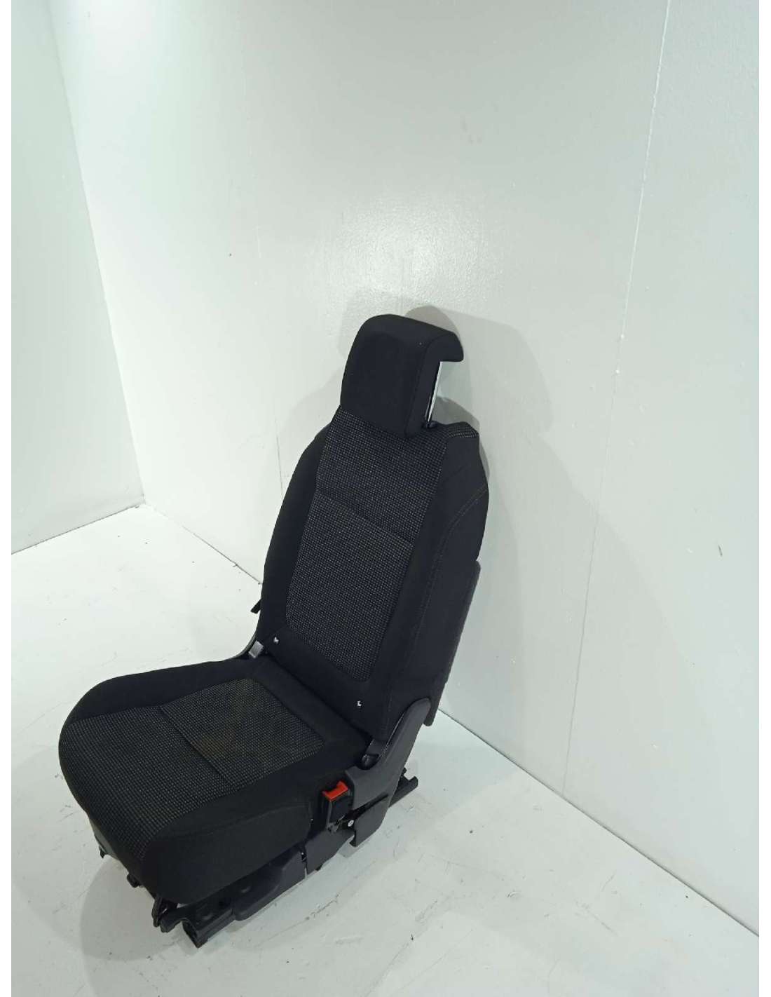 ASIENTOS TRASERO IZQUIERDO PEUGEOT... ASIENTOS TRASERO IZQUIERDO PEUGEOT...