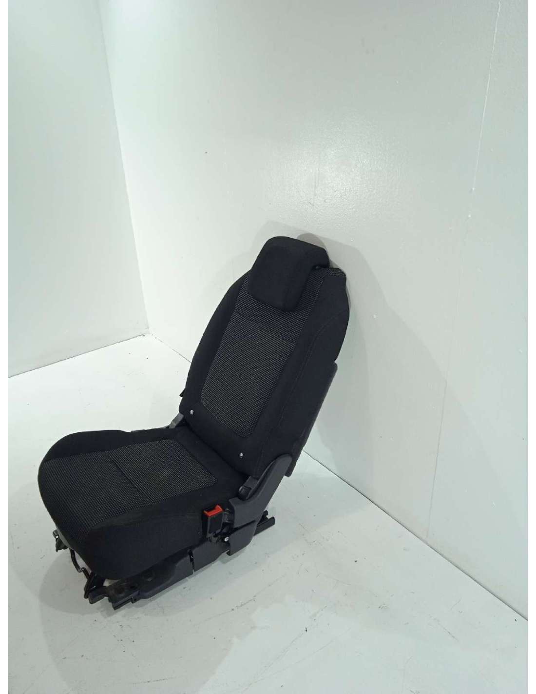 ASIENTO TRASERO MEDIO PEUGEOT 5008... ASIENTO TRASERO MEDIO PEUGEOT 5008...