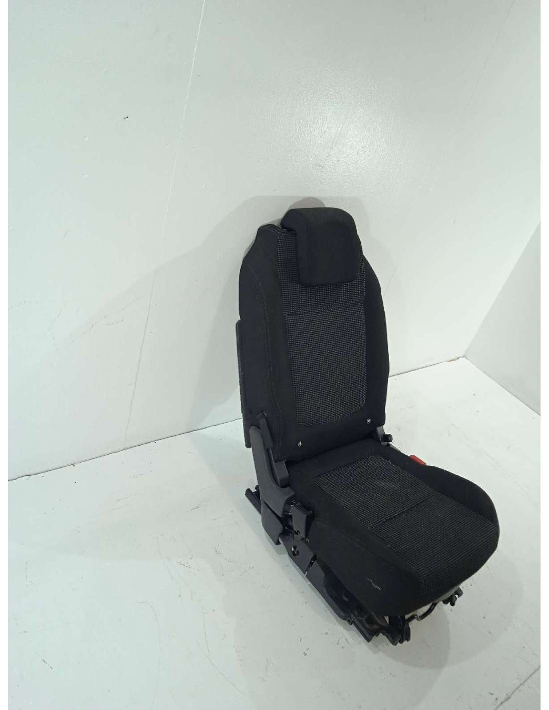ASIENTO TRASERO MEDIO PEUGEOT 5008... ASIENTO TRASERO MEDIO PEUGEOT 5008...