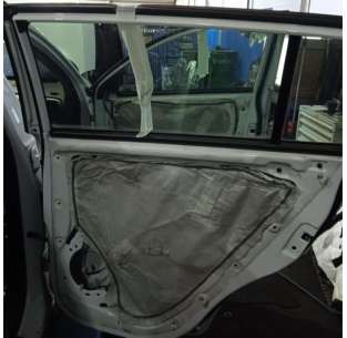 PUERTA TRASERA DERECHA KIA... 2