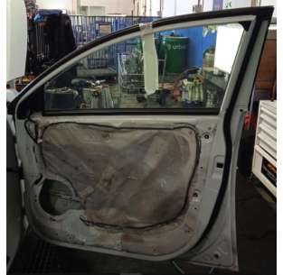 PUERTA DELANTERA DERECHA... 2