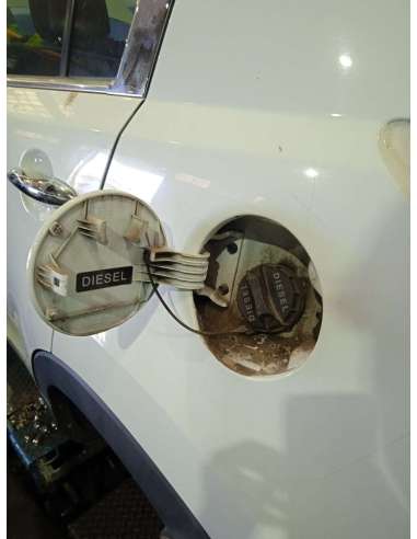 TAPA EXTERIOR COMBUSTIBLE KIA...