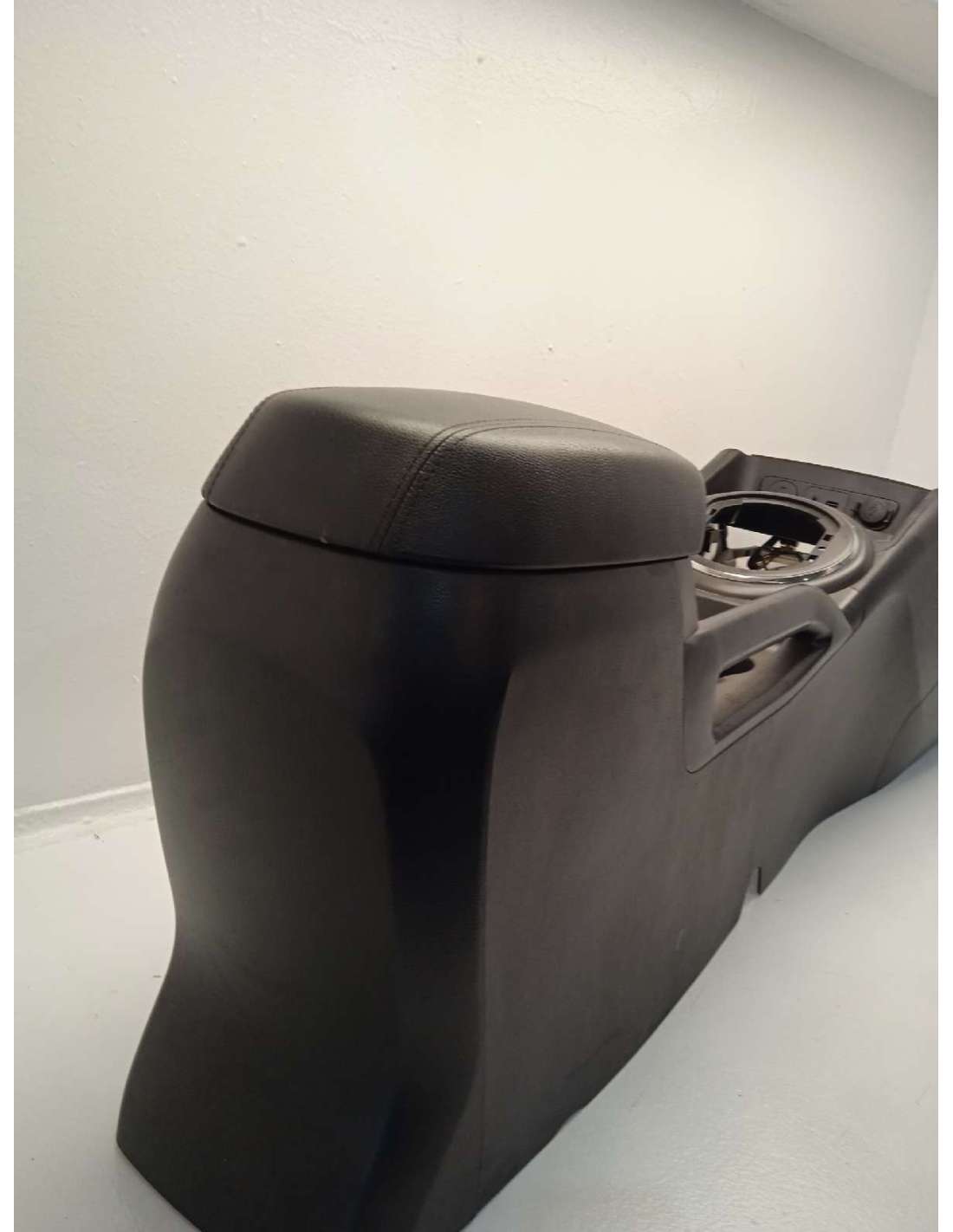 APOYABRAZOS CENTRAL KIA SPORTAGE (SL)... APOYABRAZOS CENTRAL KIA SPORTAGE (SL)...