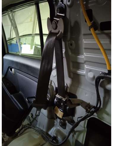 CINTURON SEGURIDAD TRASERO DERECHO...