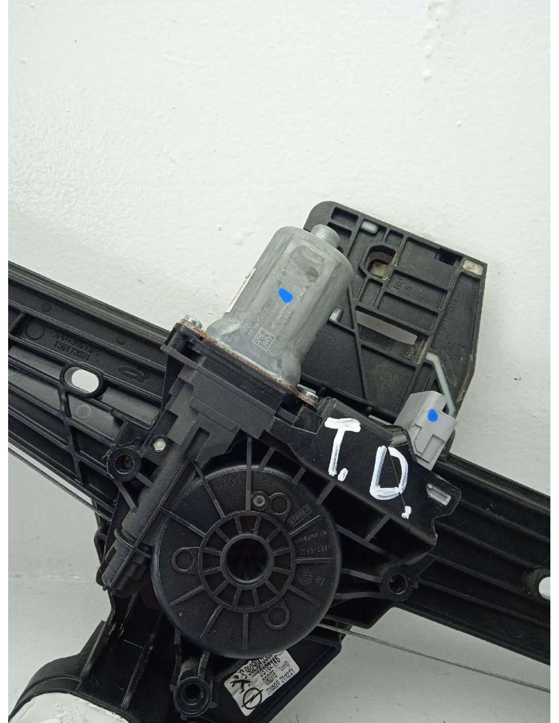 ELEVALUNAS TRASERO DERECHO - 827546 /... ELEVALUNAS TRASERO DERECHO - 827546 /...